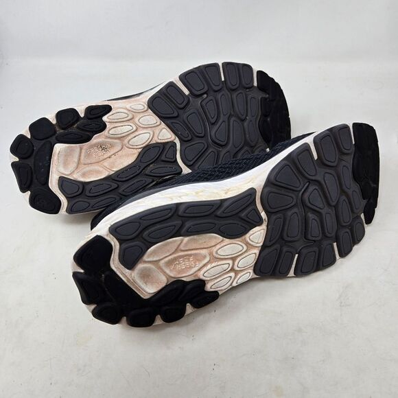 NEW BALANCE‎ Fresh Foam V13 Black Running Shoes 8.5M | 10W main image 8